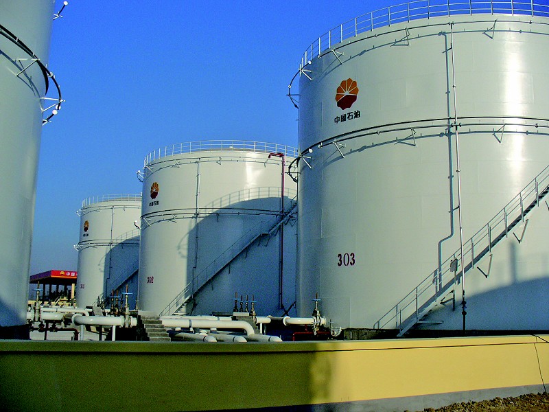 國際油價的低迷使中國的原油儲備大幅增加，如何進(jìn)行原油粗放型處理是亟需解決的問題。