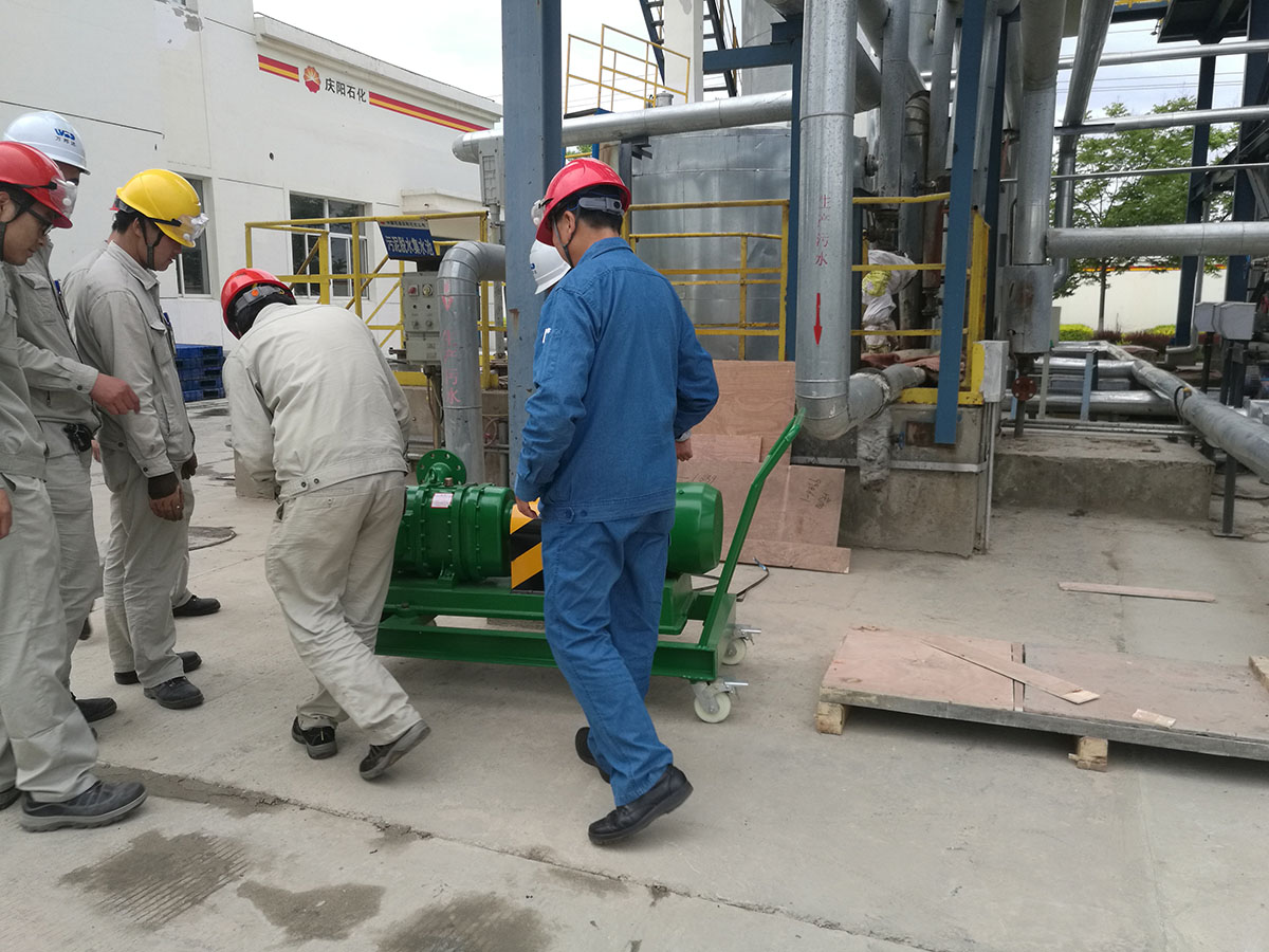 羅德手推式罐底污油掃倉(cāng)泵 羅德手推式罐底污油掃倉(cāng)泵